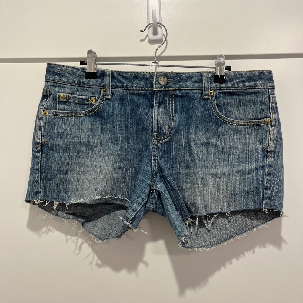 American Eagle Hipster Denim Shorts Medium Wash Raw Hem Cut Offs Womens 12 Long